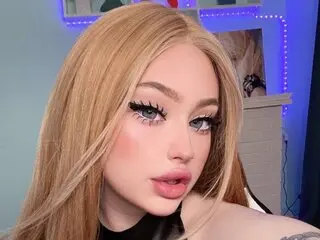Porn MaeBarbie